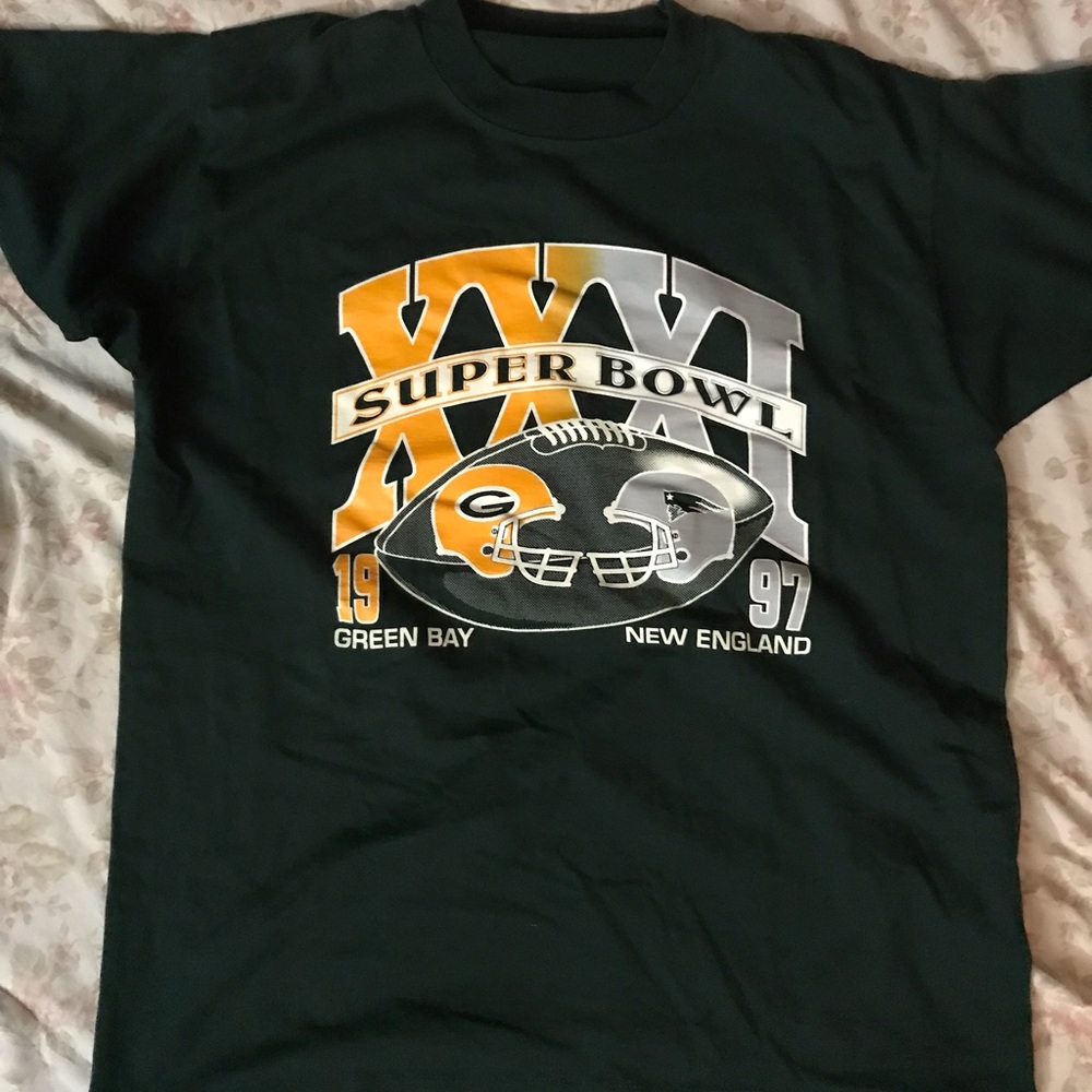 Green Bay vs patriots super bowl tee